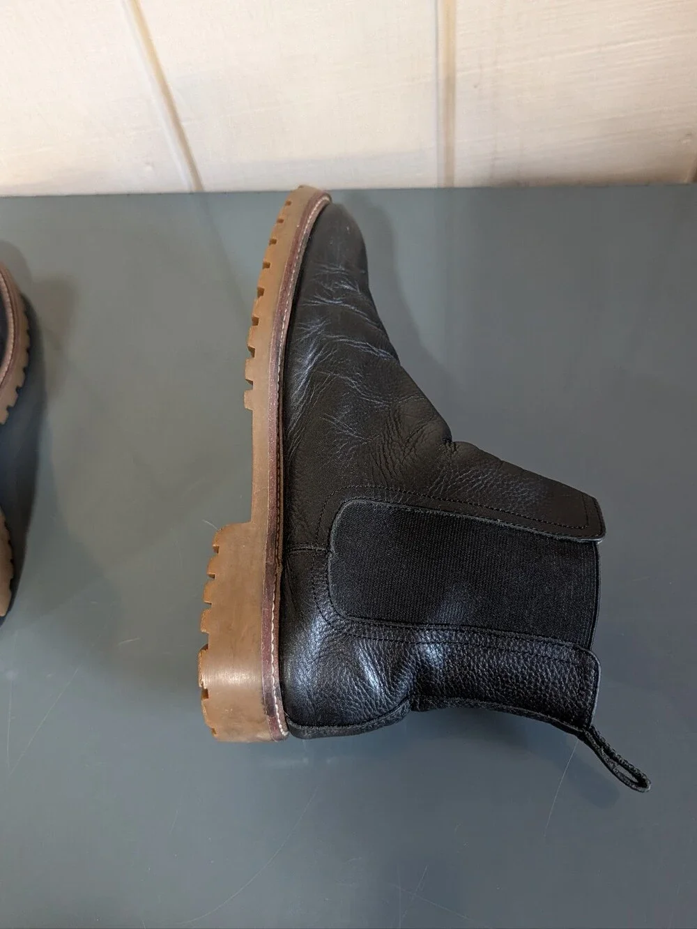 Banana Republic Tanner Black Leather Mens Chelsea Boot 8
